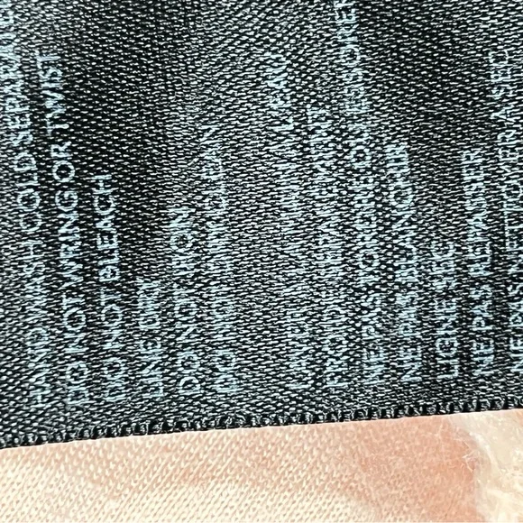 BDG URBAN OUTFITTERS‎ TEDDY FAUX FUR CROP HOODIE JACKET M PINK PREOWNED - Picture 5 of 12